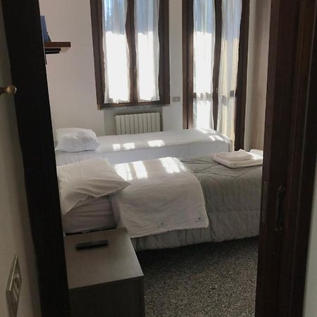Camera Con Bagno Mirjana Cislago Екстер'єр фото